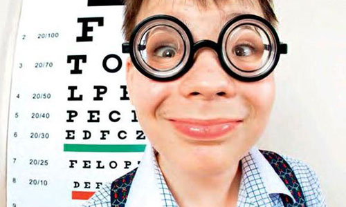 和描述，为视频取一个吸引人的标题，并在描述中简要介绍视频内容，提高视频的点击率和曝光量